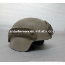 Casco militar de diseño de engranajes tácticos.